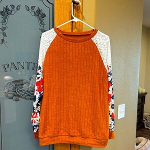 Floral sleeved boutique top